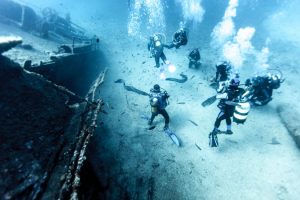 divers, group of divers, underwater exploration,